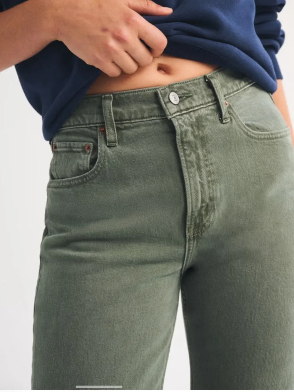 A&F High Rise 90’s Relaxed Jean